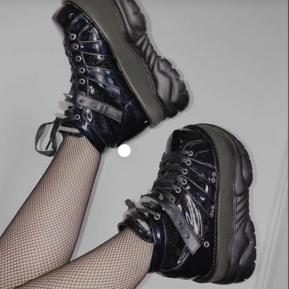 Gothic platforms - Picture 2 of 9